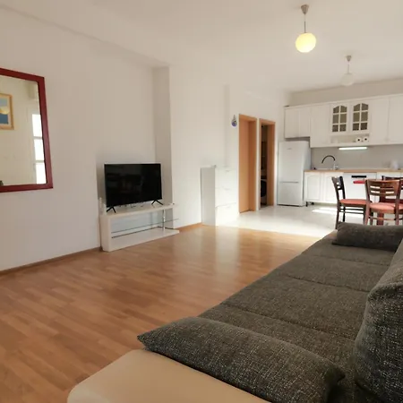 Apartment Luke By Heartofdalmatia Id 421 *